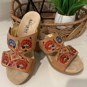 Algeria Linn Embroidered Leather Slip On Chunky Wedge Clog Sandal Tan Womens 38